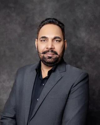 Image of Harinder Batth, Associate